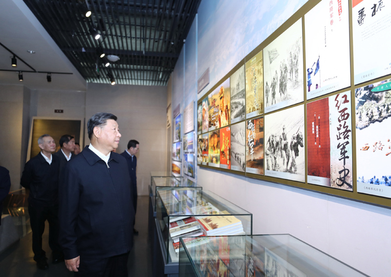 8月19日至22日，中共中央總書記、國家主席、中央軍委主席習近平在甘肅考察。這是20日上午，習近平在張掖市高臺縣參觀中國工農(nóng)紅軍西路軍紀念館。