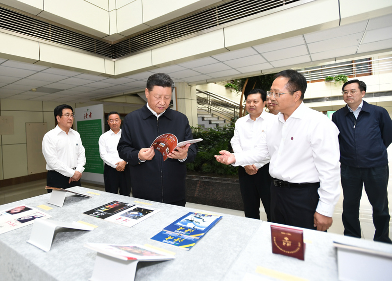 8月19日至22日，中共中央總書記、國家主席、中央軍委主席習近平在甘肅考察。這是21日下午，習近平在讀者出版集團有限公司考察。